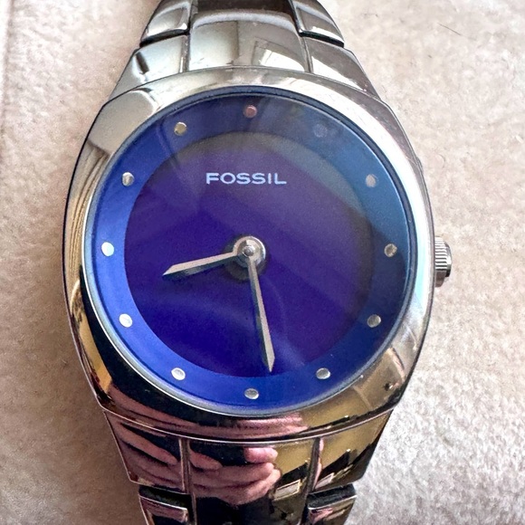 💜 Vintage Early 2000’s Fossil Kaleido Silver & Purple Beauty Watch💜 - Picture 1 of 16